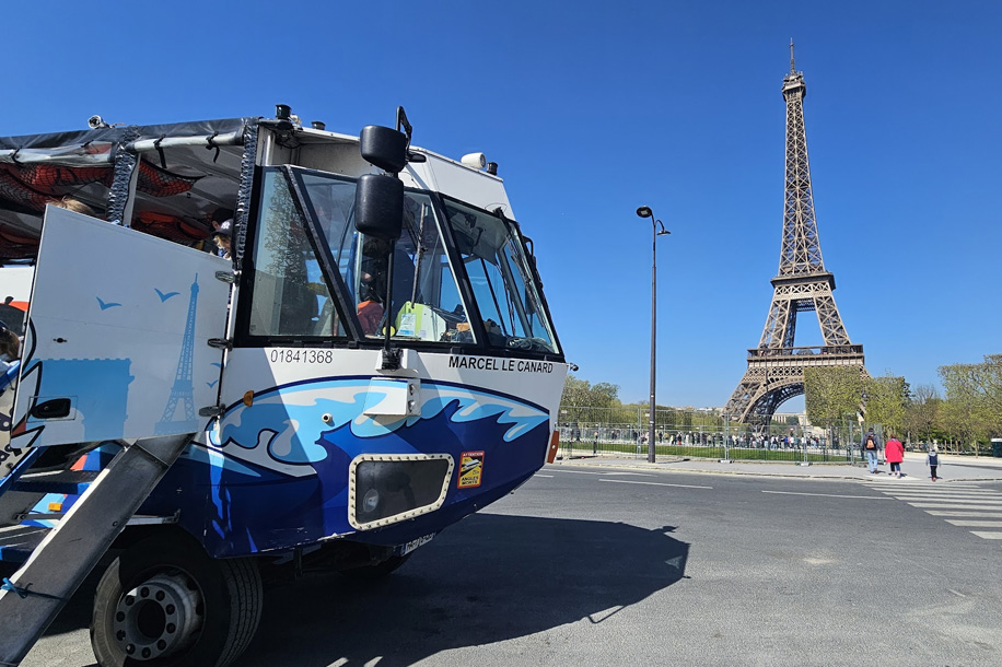 Sortie insolite dans le premier bus amphibie français 