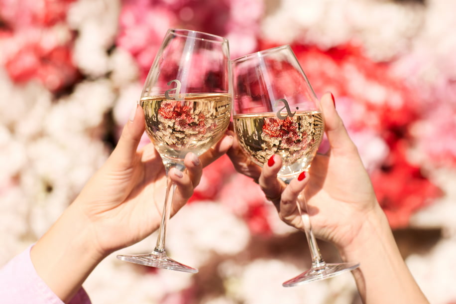 Fête des mères/pères : offrez( vous) un brunch chic et chill en terrasse avec champagne offert !